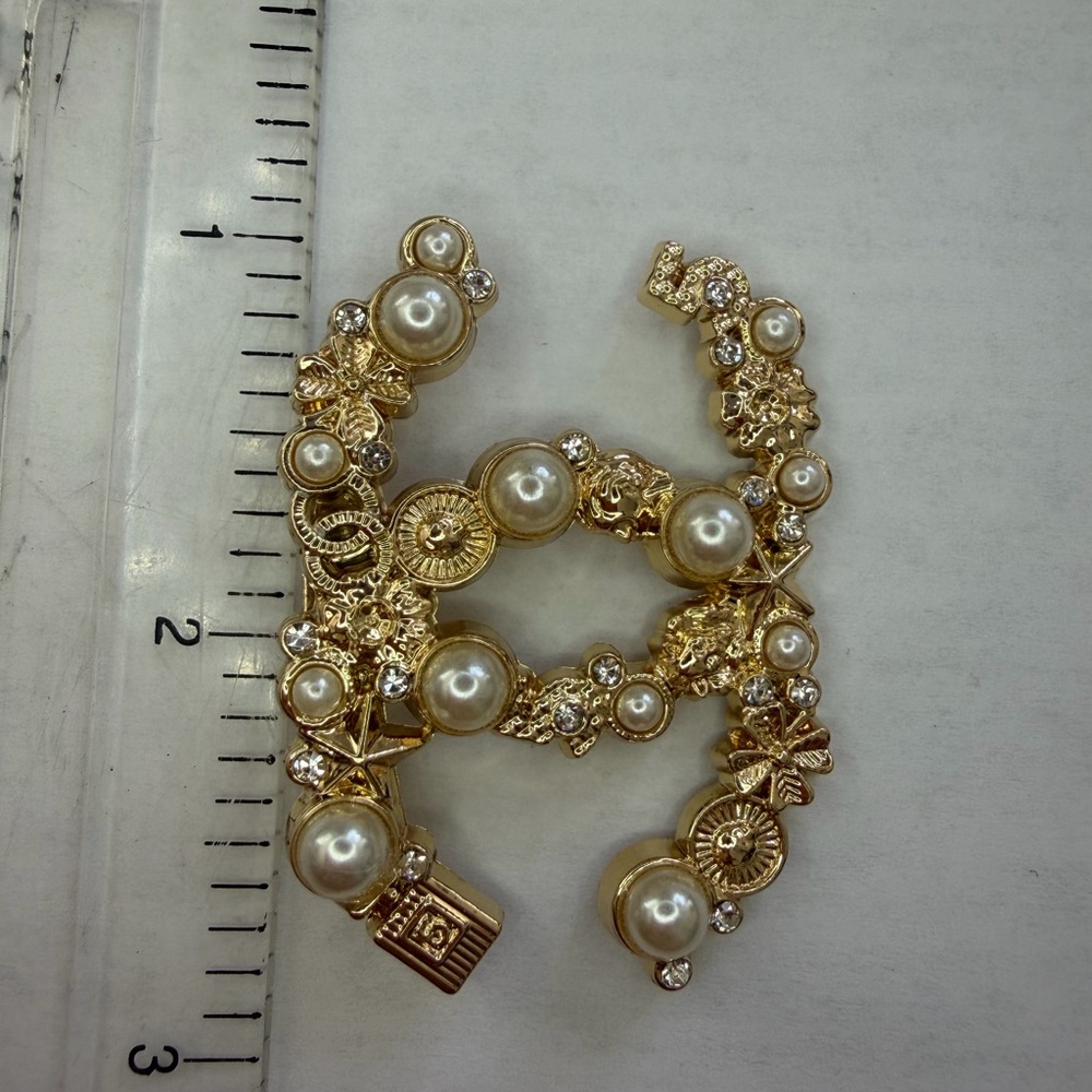 Beautiful Brooch NWOT 💎 - Picture 5 of 9